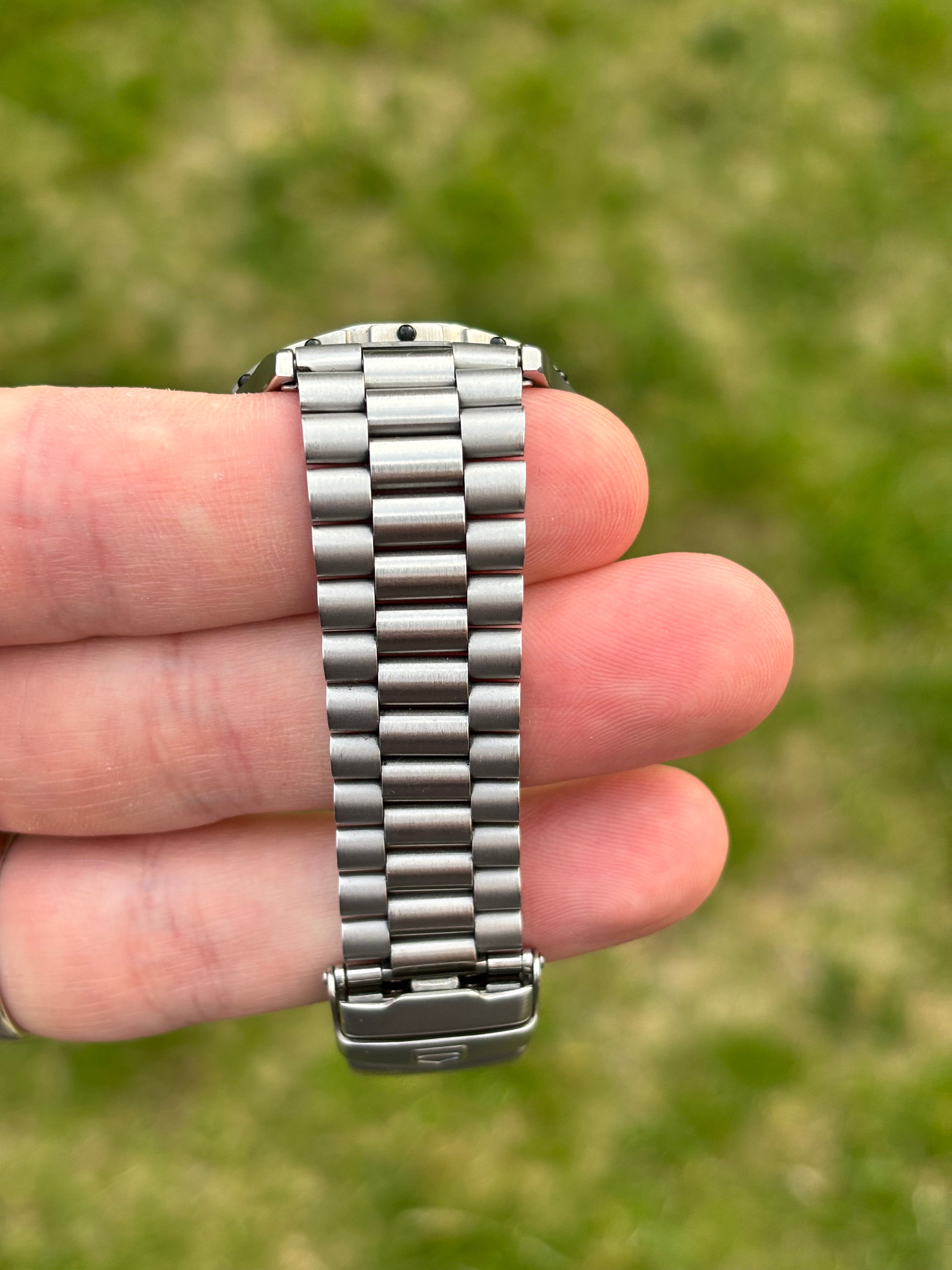 Tag Heuer Professional 3000 932.606 Full Size Model