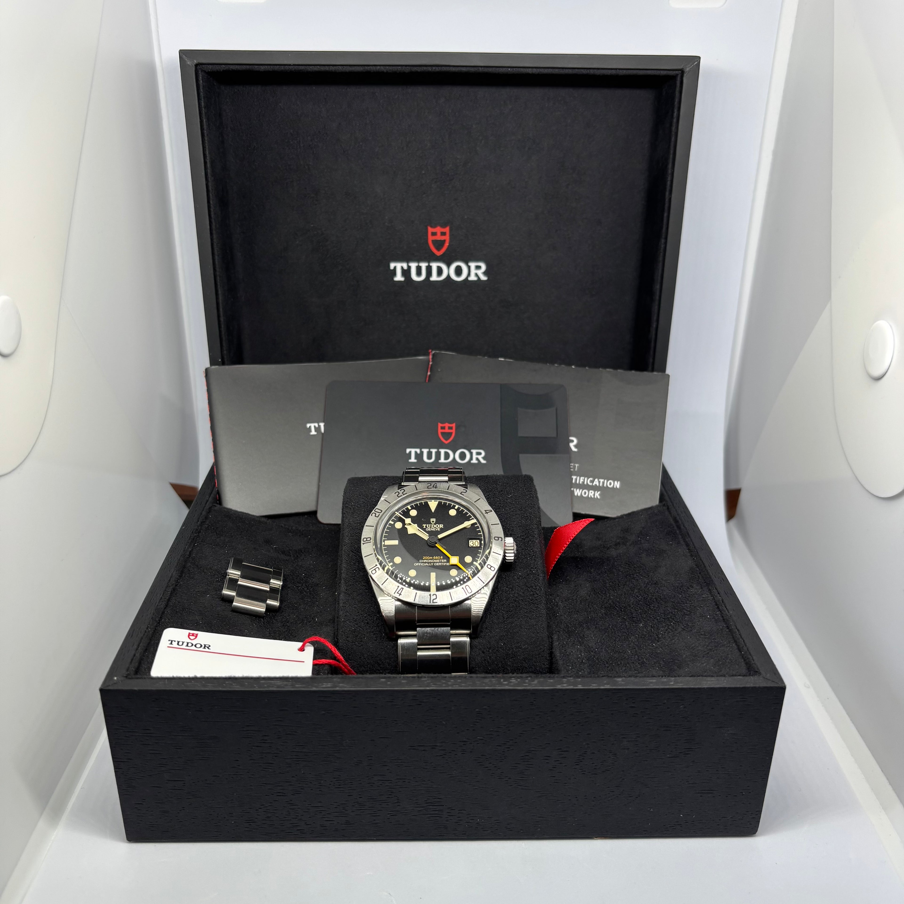 Tudor Black Bay Pro - M79470-0001 - Black - 39mm - 2022 - Full Set - In Warranty