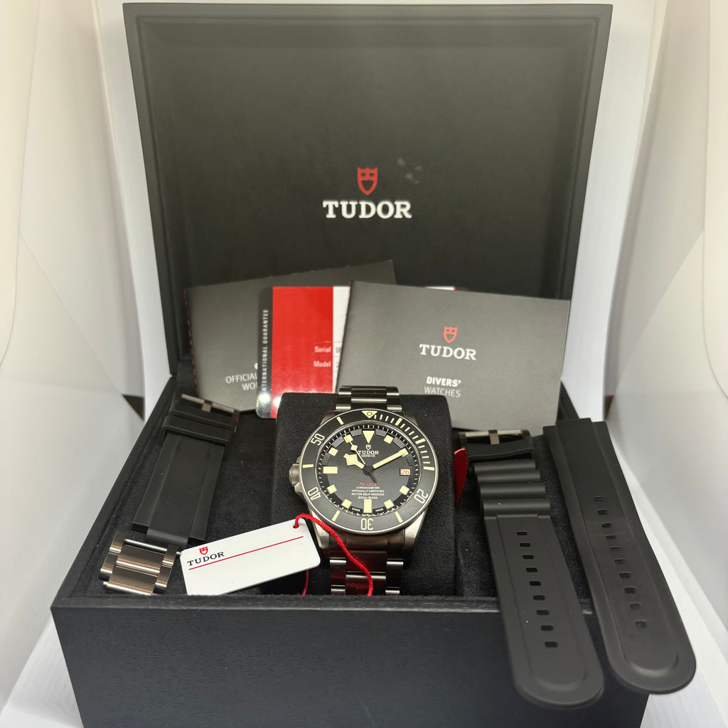 Tudor Pelagos LHD  - M25610TNL  - 42mm- 2019 - Full Set With Additional Strap