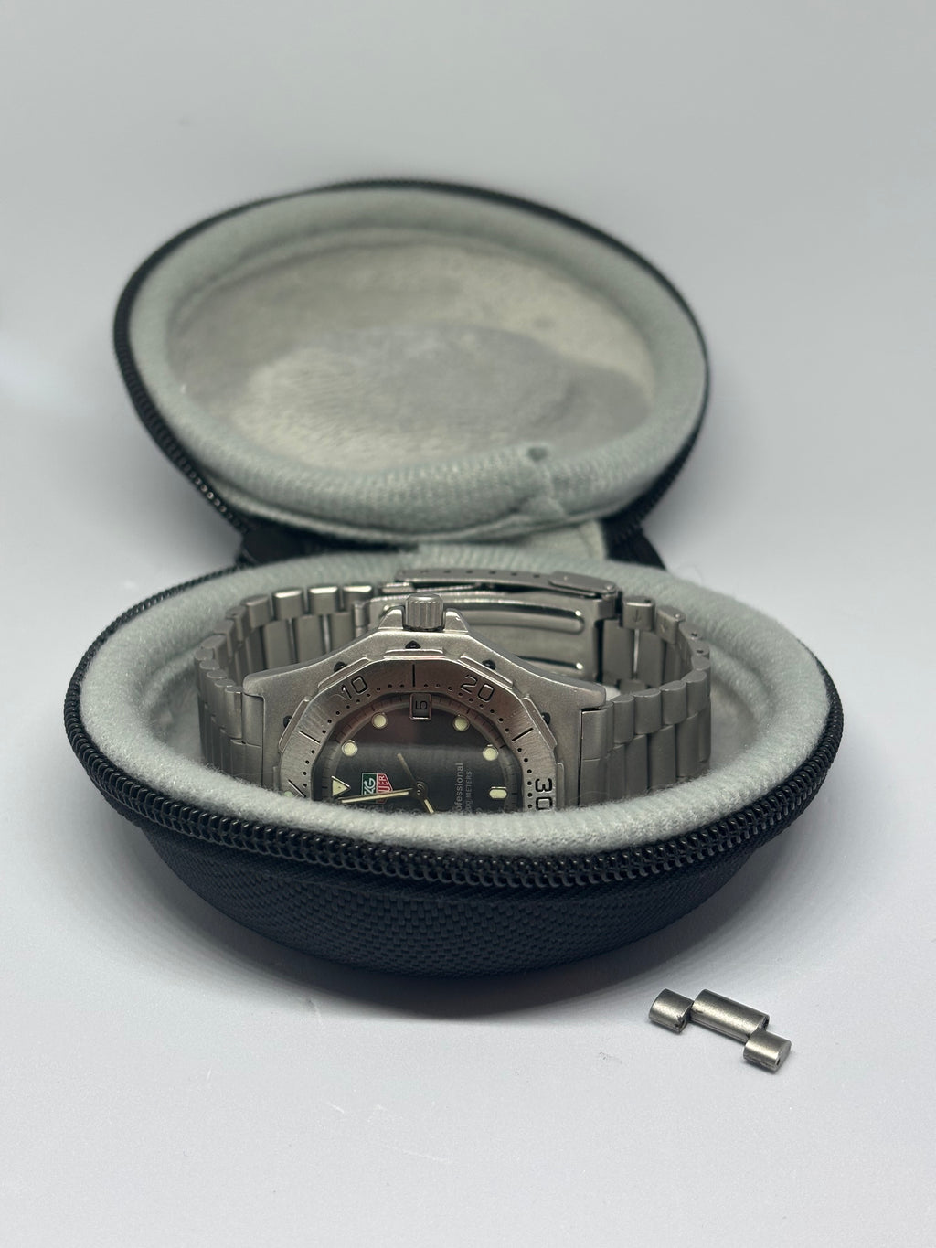 TAG Heuer 3000 Professional - 932.206 - Grey Dial - 38mm - c.1988–1990