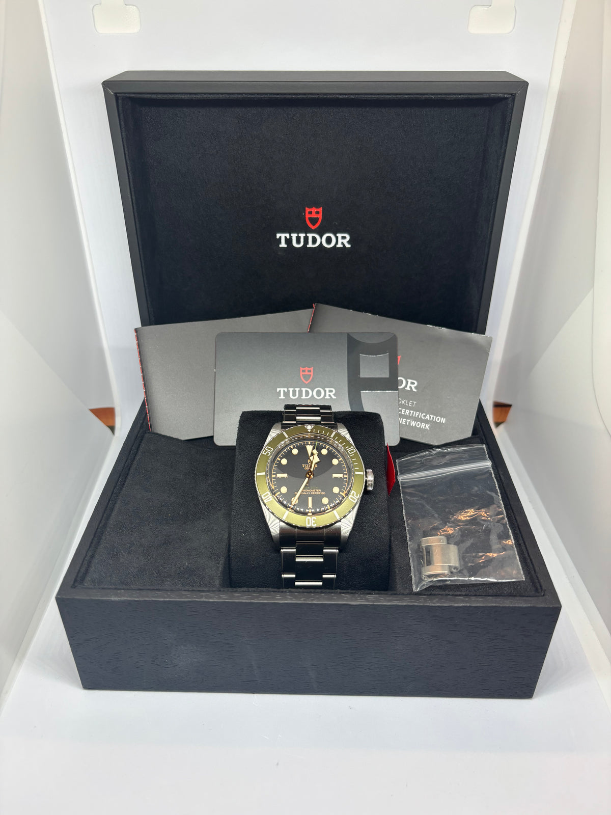Tudor Black Bay Harrods - M79230G-0001 - Black/Green - 41mm - 2021 - B&P