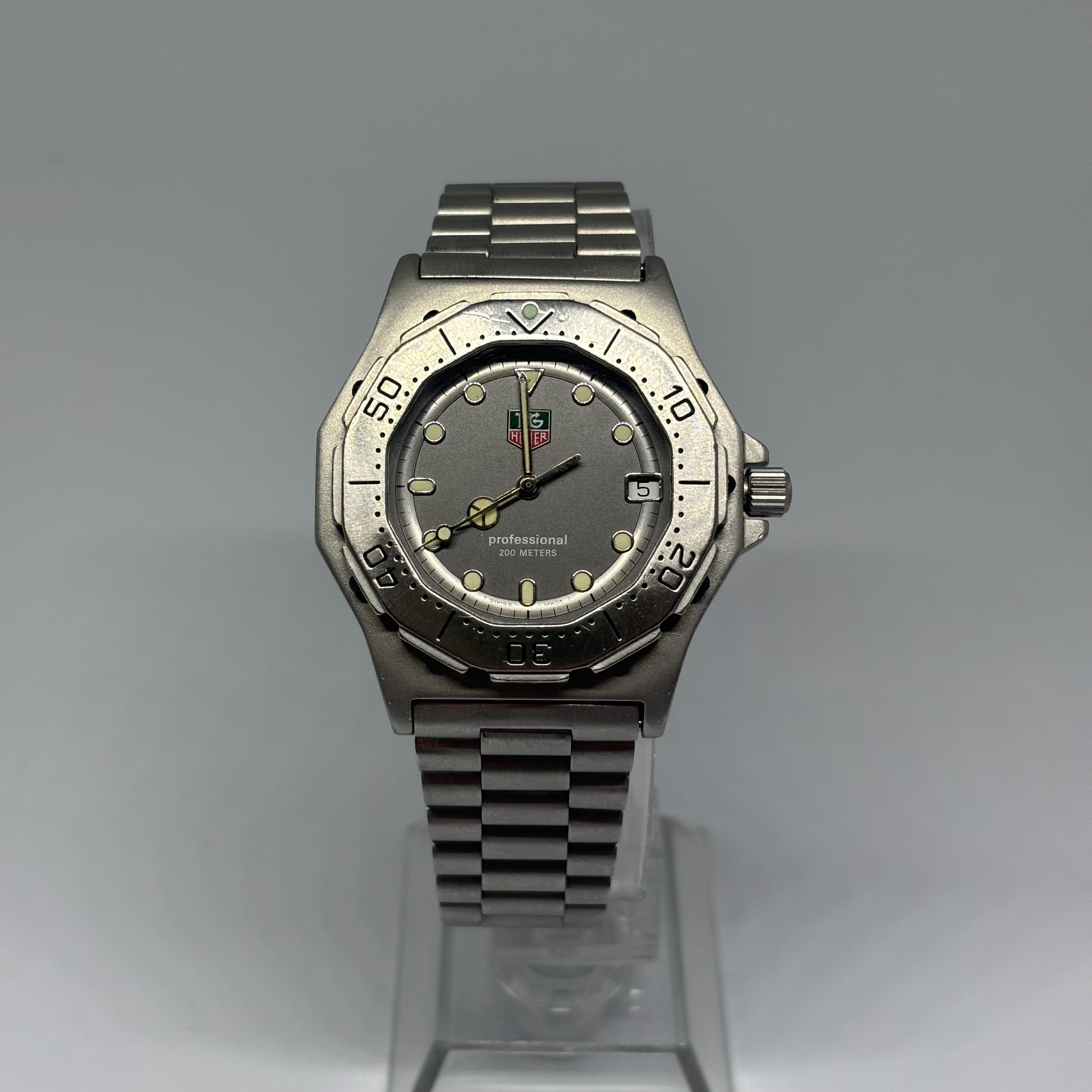 TAG Heuer 3000 Professional - 932.206 - Grey Dial - 38mm - c.1988–1990