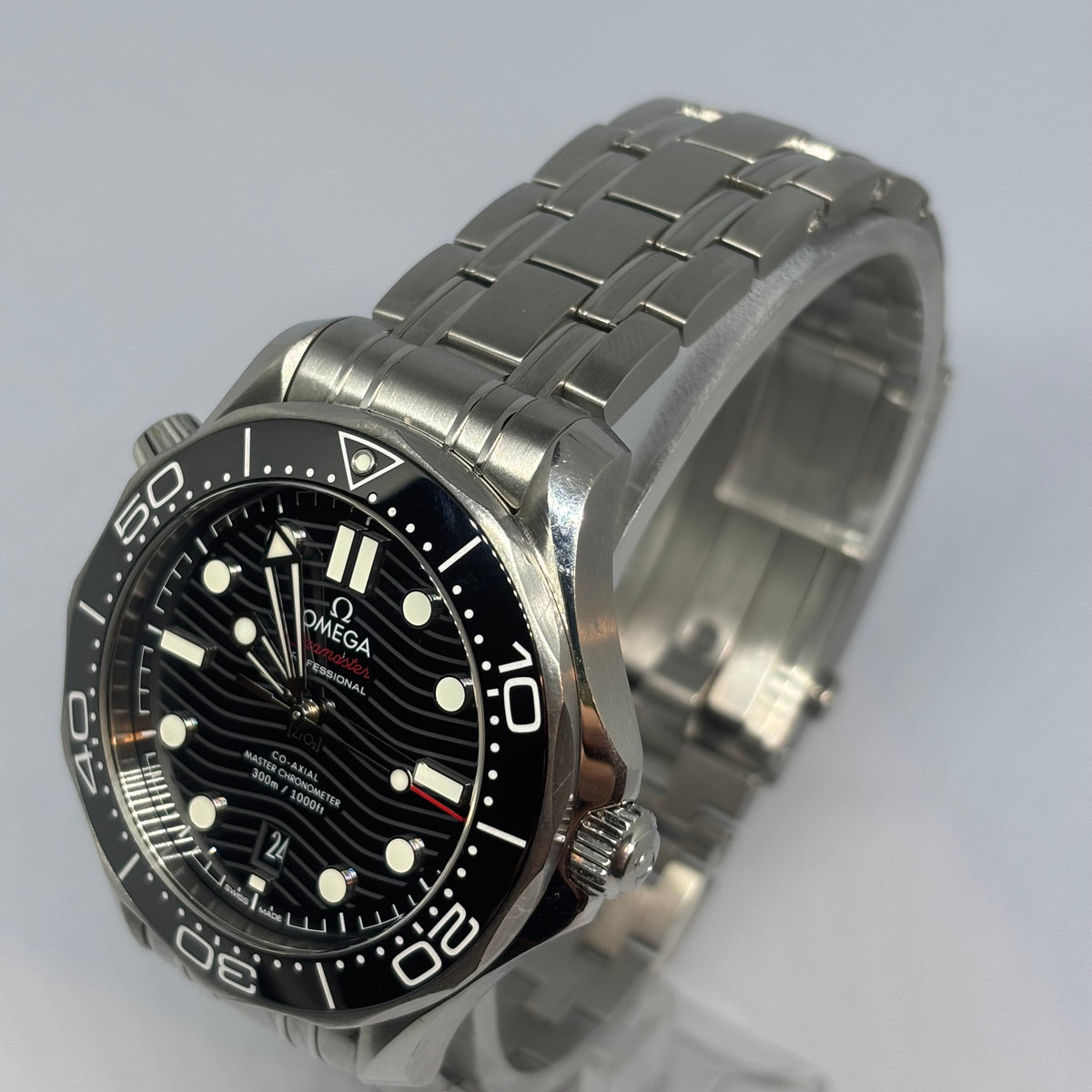 Omega Seamaster 300M - 210.30.42.20.01.001 - Black - 42mm - 2021 - Full Set