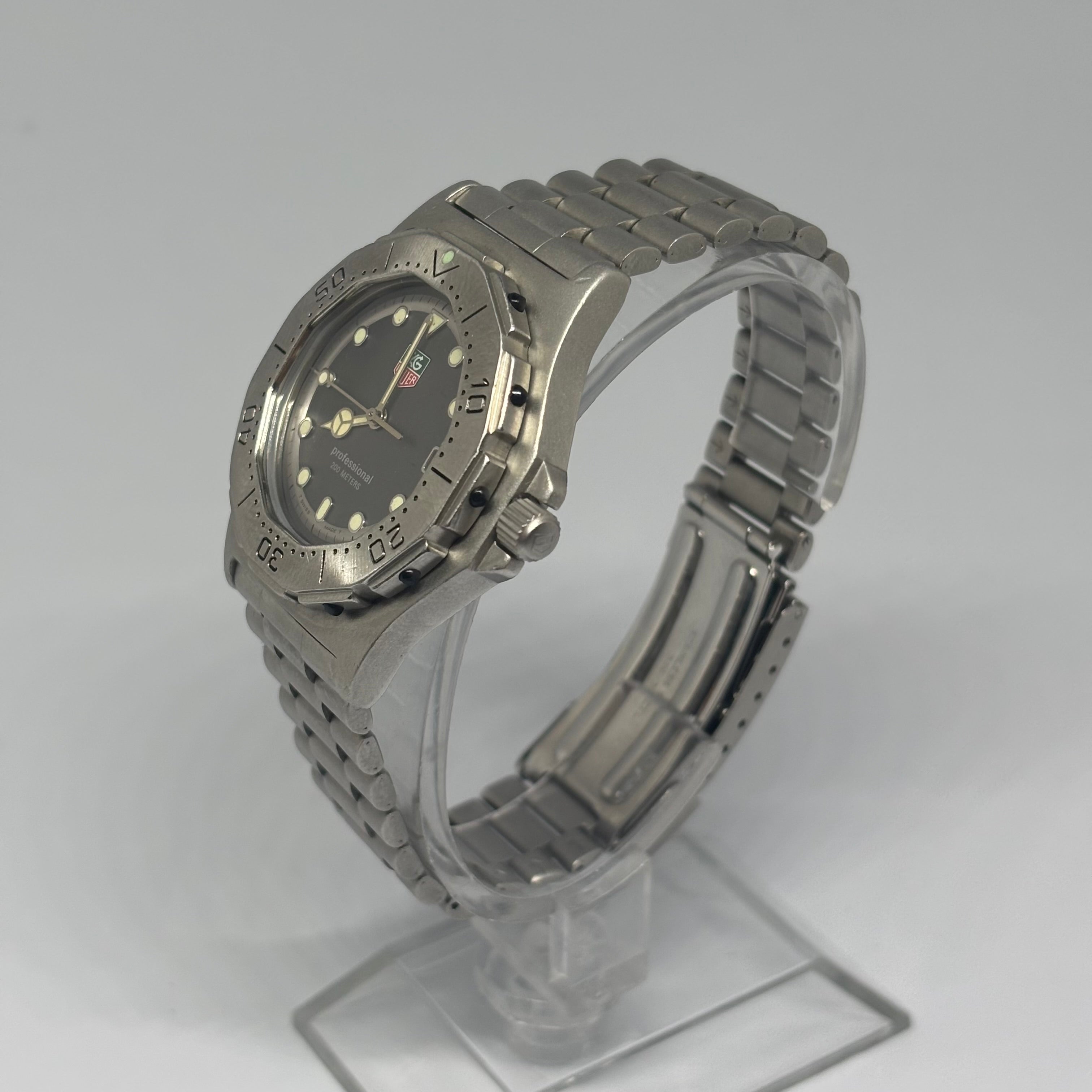 TAG Heuer 3000 Professional - 932.206 - Grey Dial - 38mm - c.1988–1990