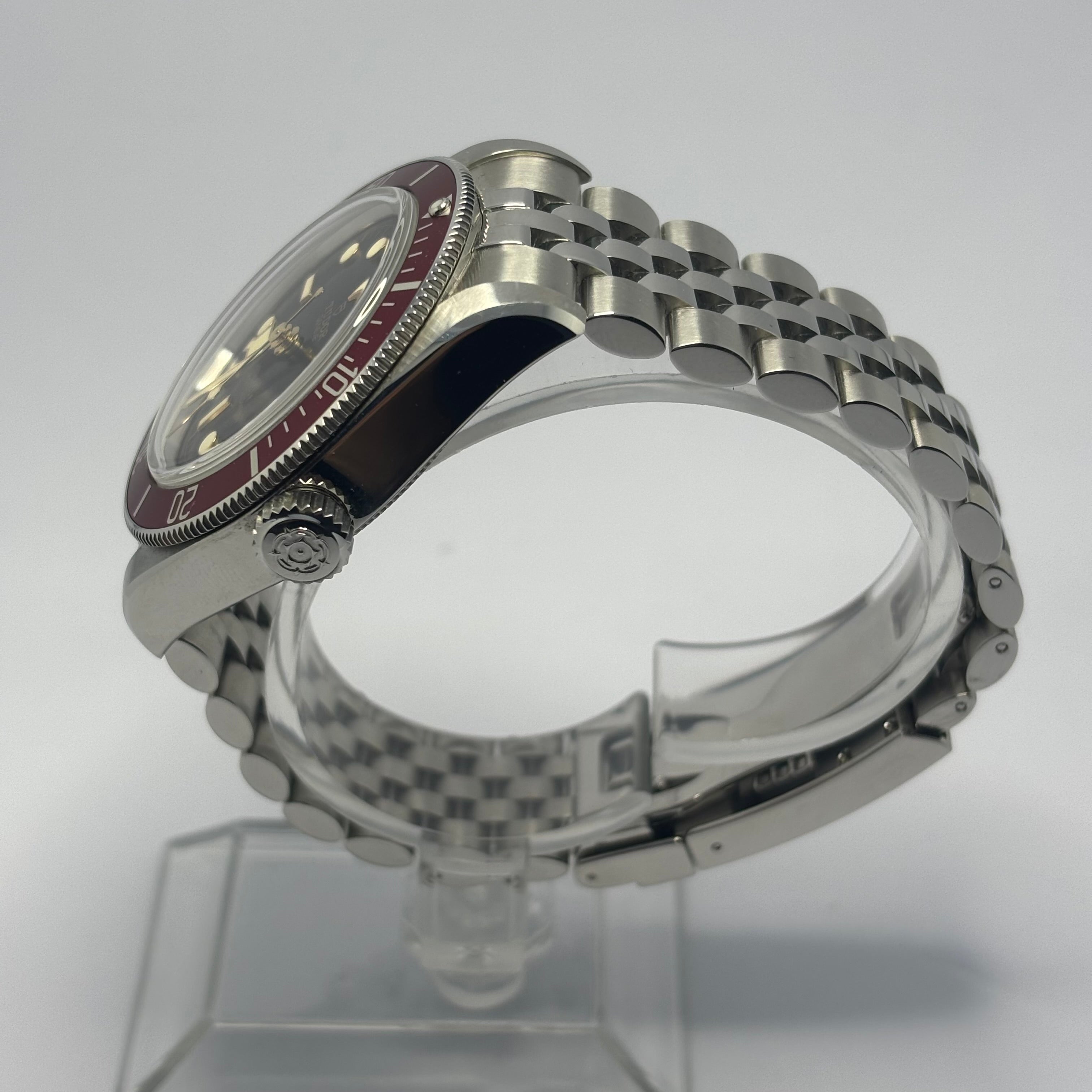 Tudor Black Bay Burgundy METAS - M7941A1A0RU-0003  - 41mm - 2023 - Full Set - In Warranty