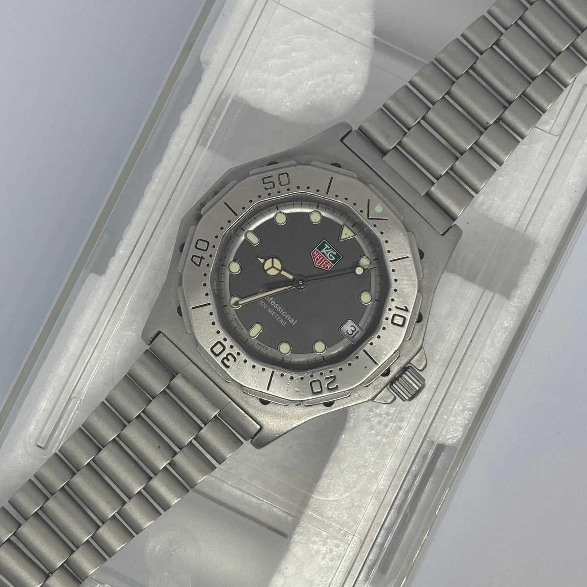 TAG Heuer 3000 Professional - 932.206 - Grey Dial - 38mm - c.1988–1990