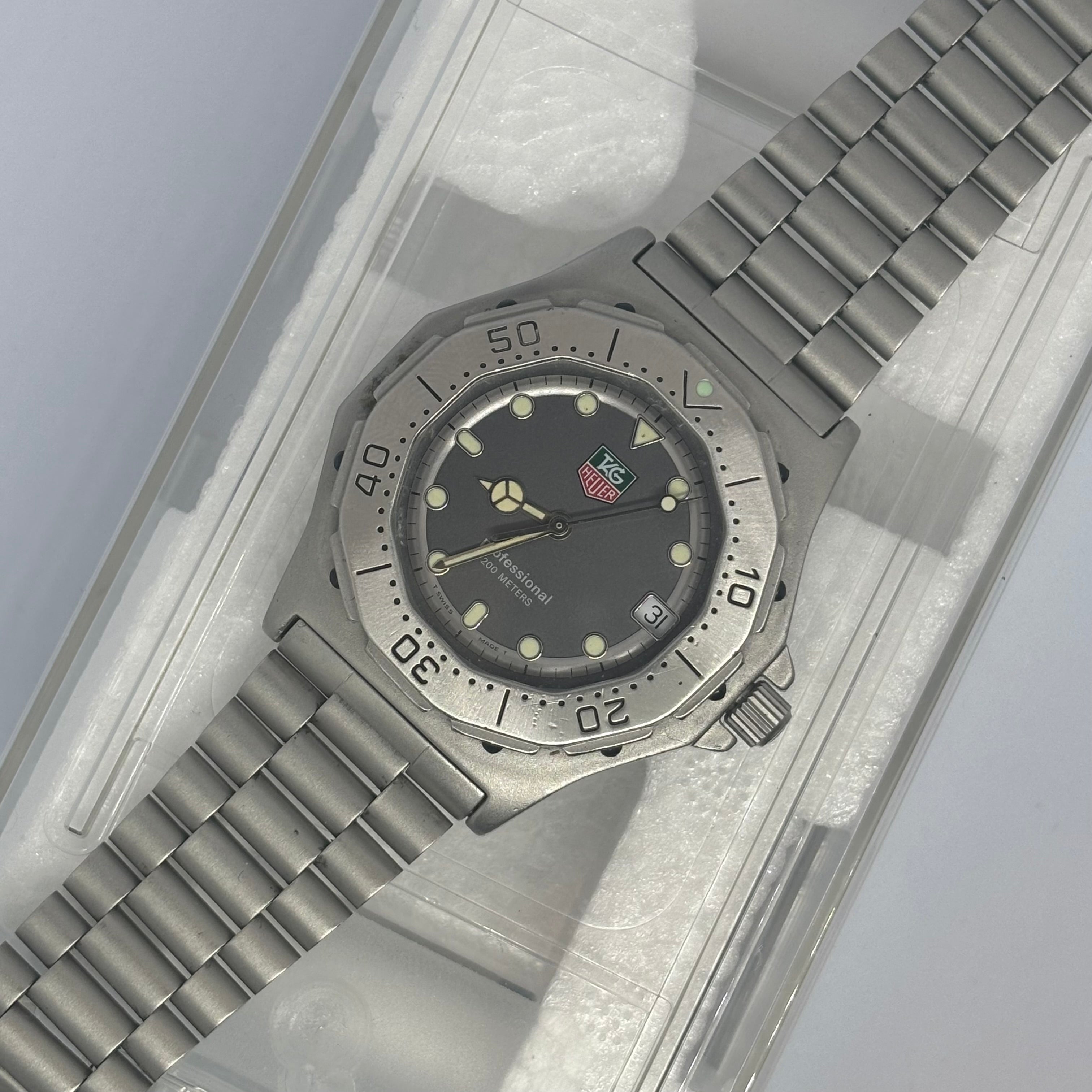 TAG Heuer 3000 Professional - 932.206 - Grey Dial - 38mm - c.1988–1990